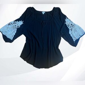 Cha Cha Vente Black Blouse with White Lace Accents on Sleeves